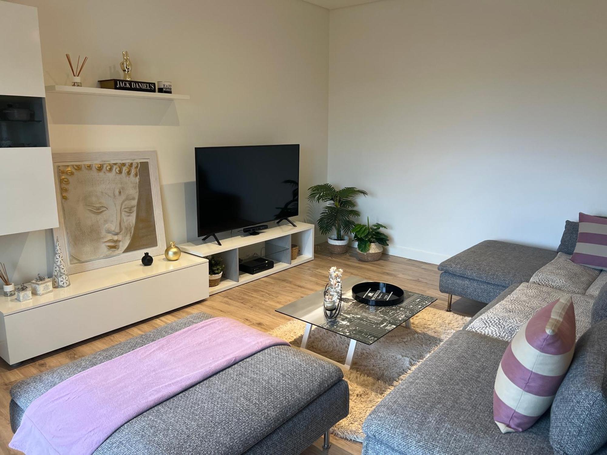 Modern Big With Balcony In New * Montijo
