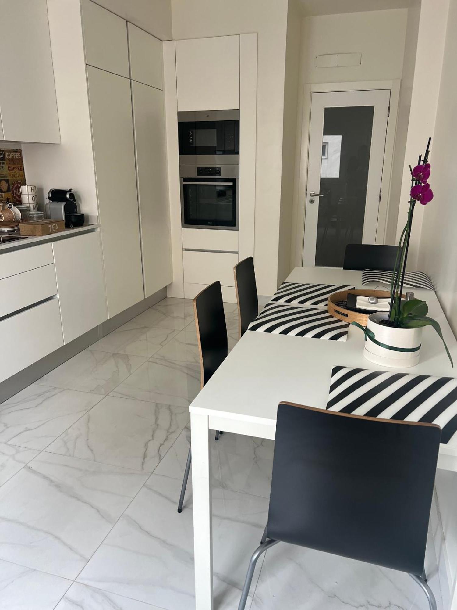 Modern Big With Balcony In New Quarto em Acomodações Particulares Montijo