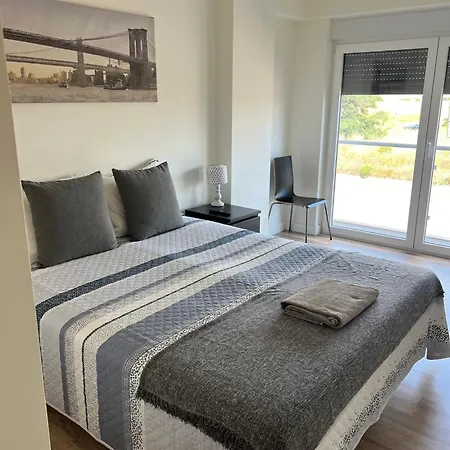 Modern Big Room With Balcony In New Apartment Montijo Exterior photo