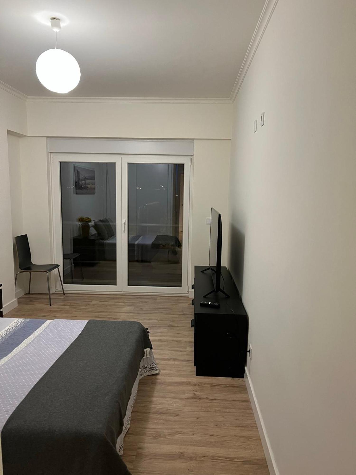 Modern Big With Balcony In New * Montijo