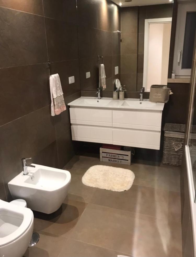 Modern Big With Balcony In New Montijo