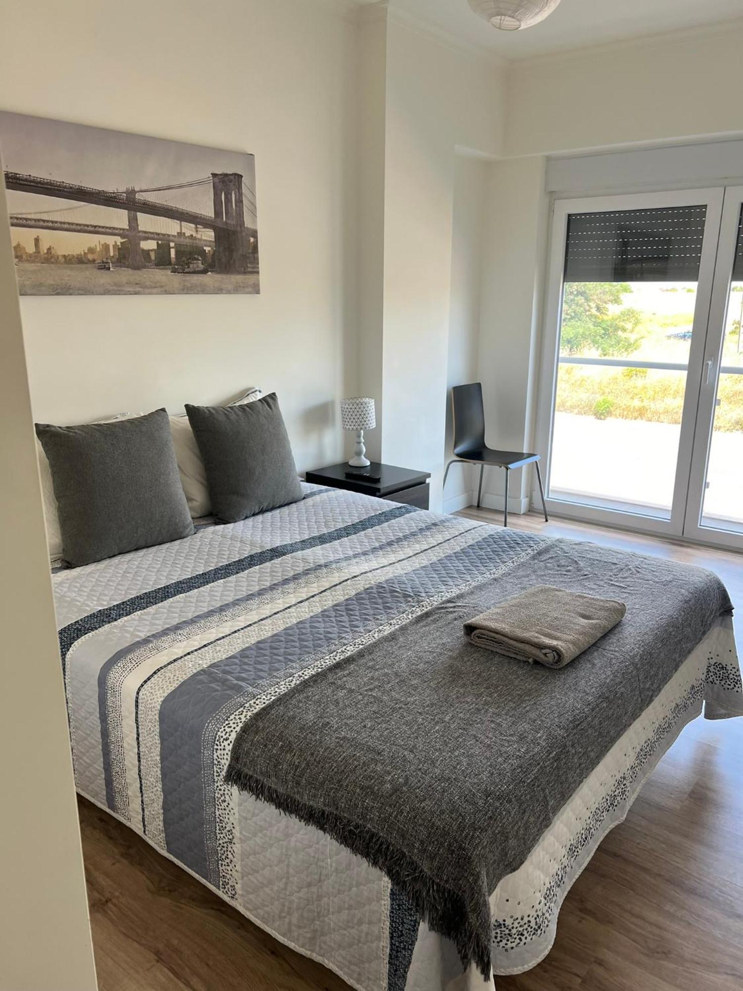 Modern Big With Balcony In New Homestay *